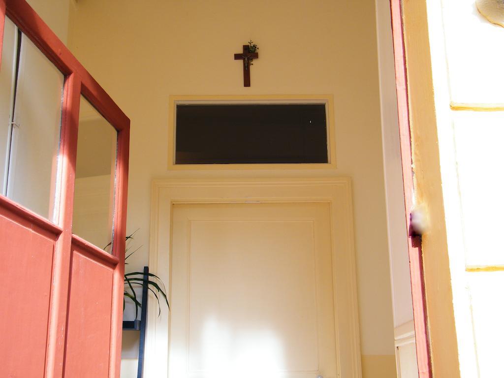 Villa Des Capucins Luxeuil-les-Bains Habitación foto