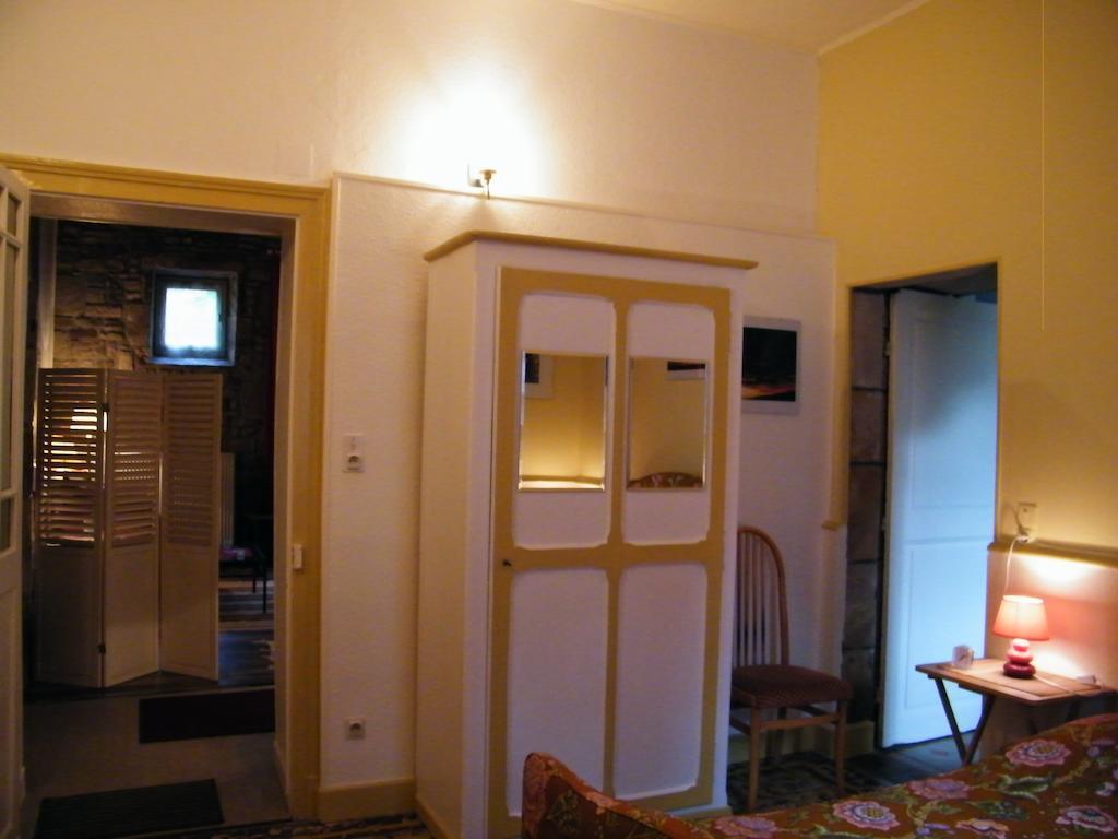 Villa Des Capucins Luxeuil-les-Bains Habitación foto