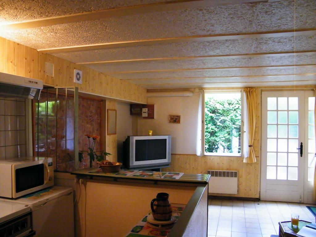 Villa Des Capucins Luxeuil-les-Bains Habitación foto